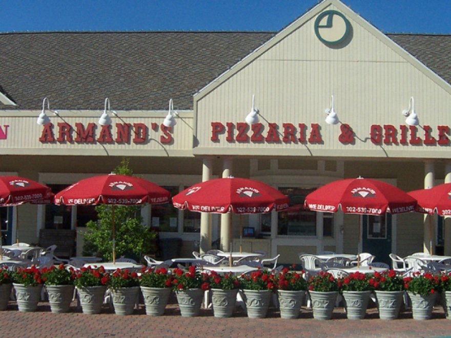 Armand's Pizza By The Sea