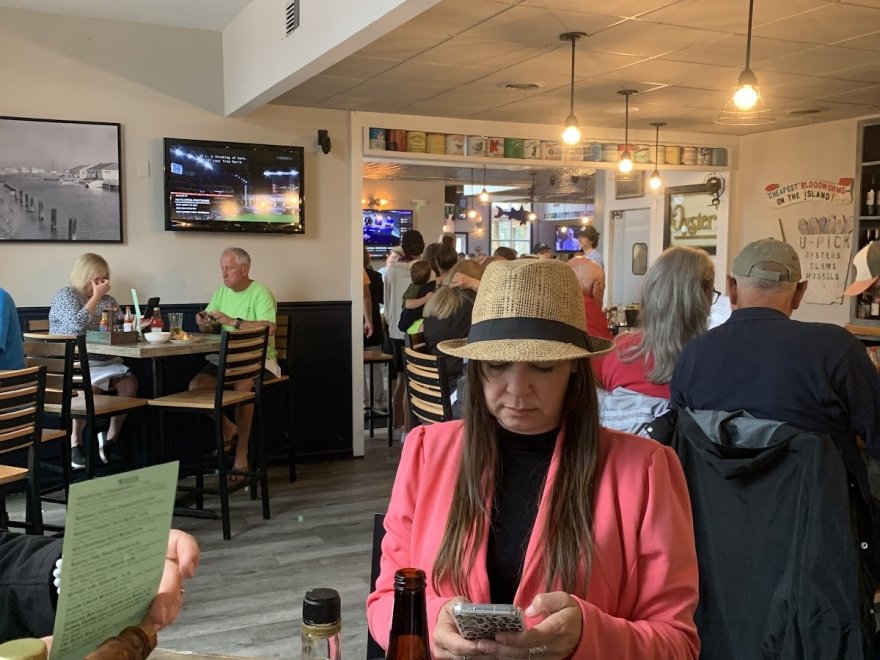 Fins Ale House & Raw Bar - Bethany Beach