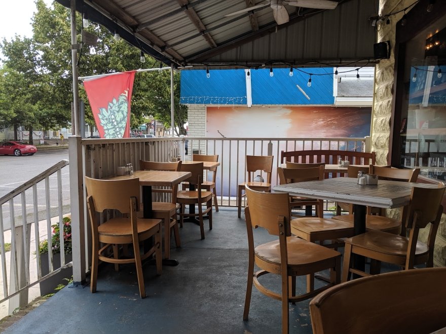 Greenman Juice Bar & Bistro