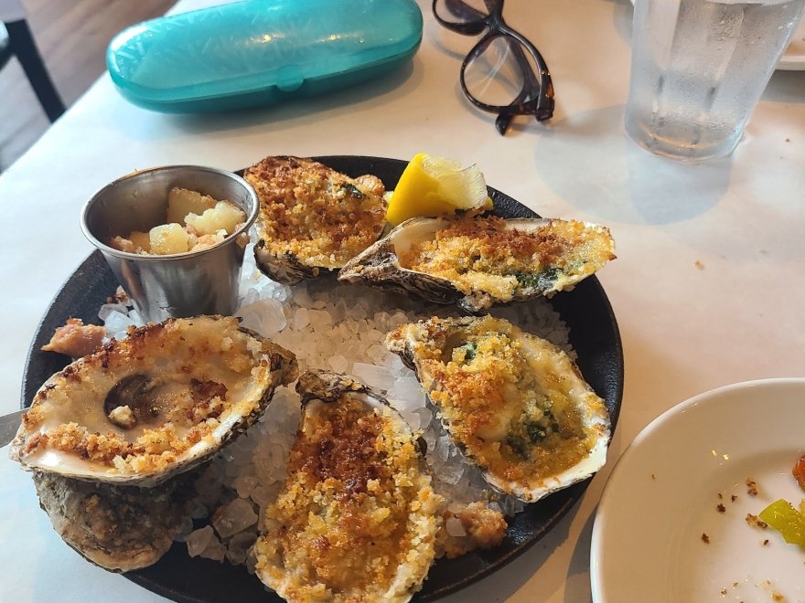 Henlopen City Oyster House