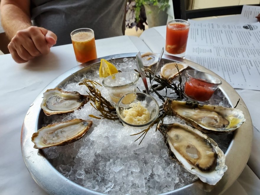 Henlopen City Oyster House
