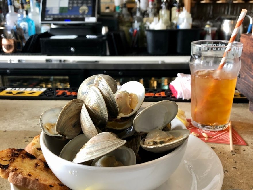 Henlopen City Oyster House