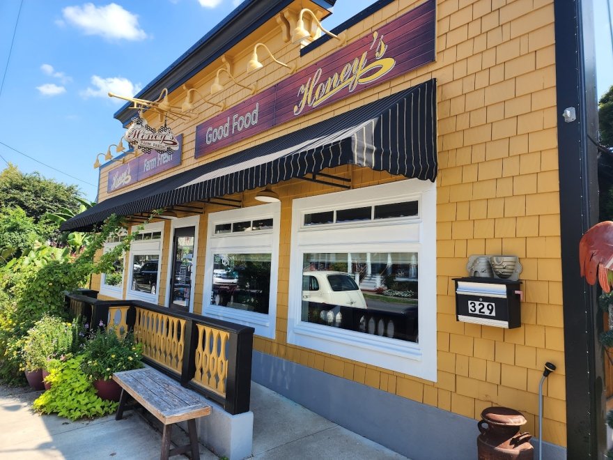 Honeys Farm Fresh Gourmet Kitchen Breakfast&Lunch