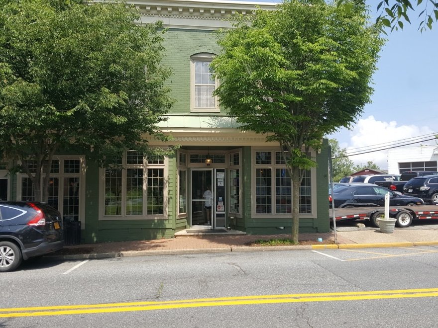Irish Eyes Pub & Restaurant