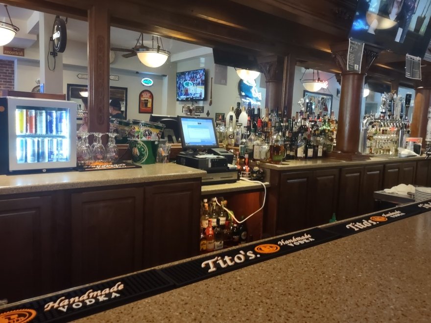 Irish Eyes Pub & Restaurant