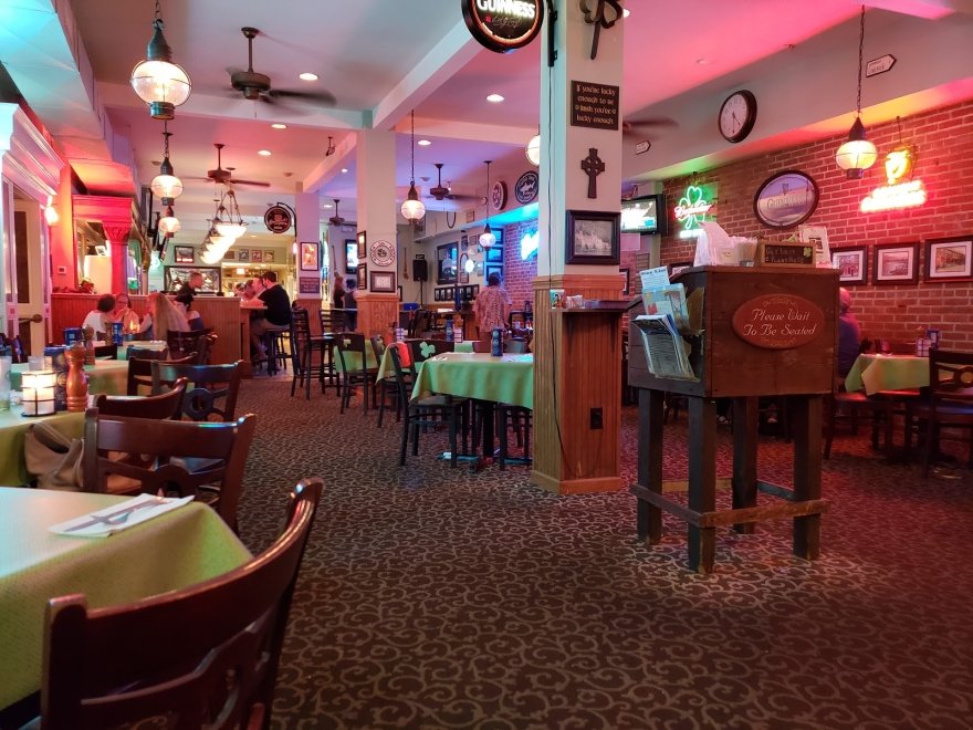 Irish Eyes Pub & Restaurant
