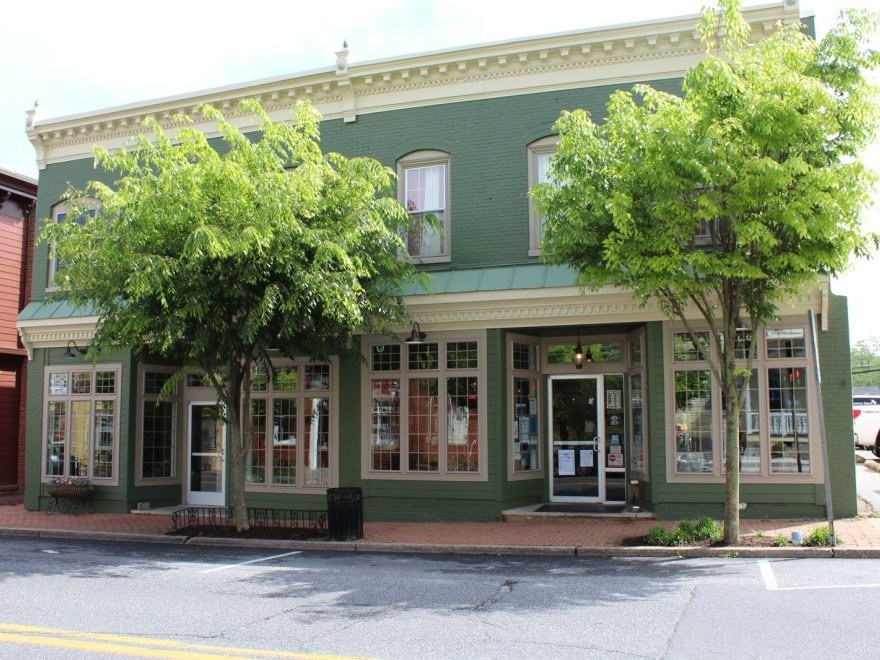 Irish Eyes Pub & Restaurant