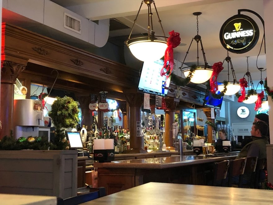 Irish Eyes Pub & Restaurant