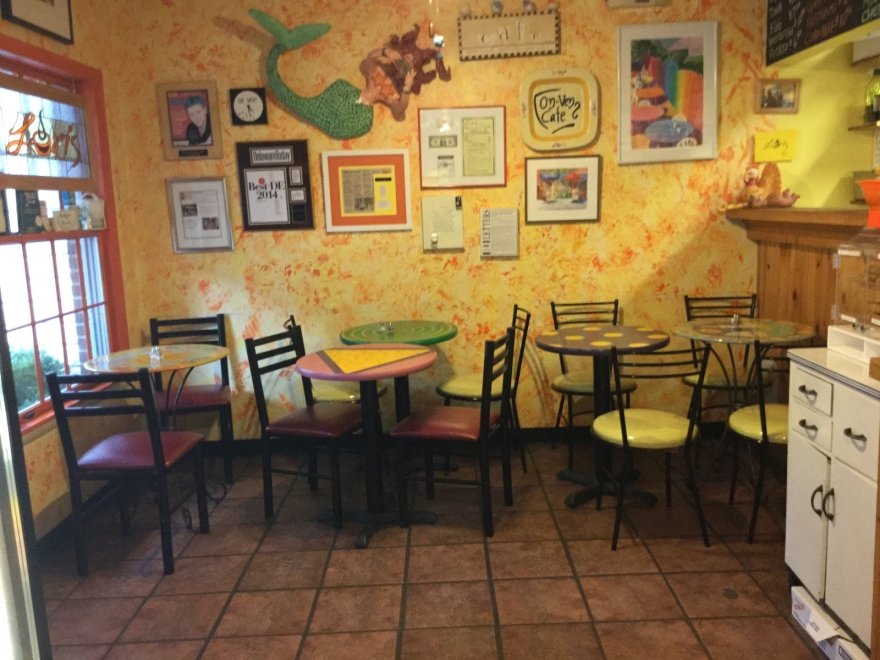 Lori's Cafe