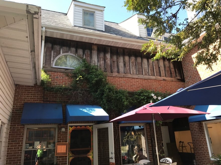 Lori's Cafe