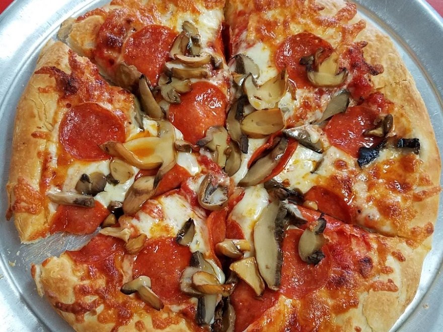 Louie's Pizza