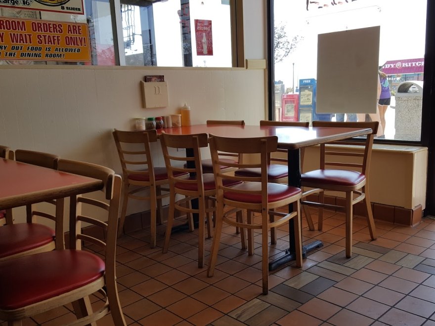 Louie's Pizza