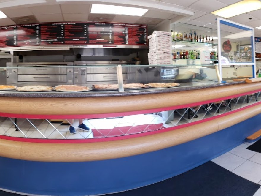 Mama Maria's Restaurant and Beach Bar