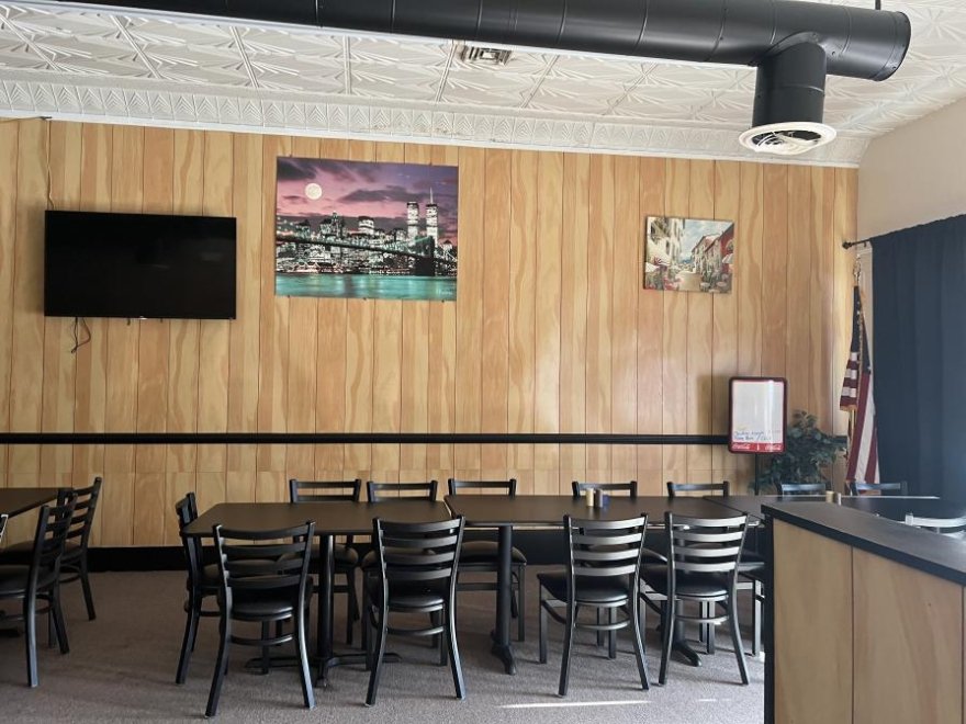 Milanos Pizzeria