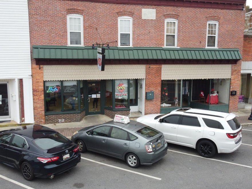 Milanos Pizzeria