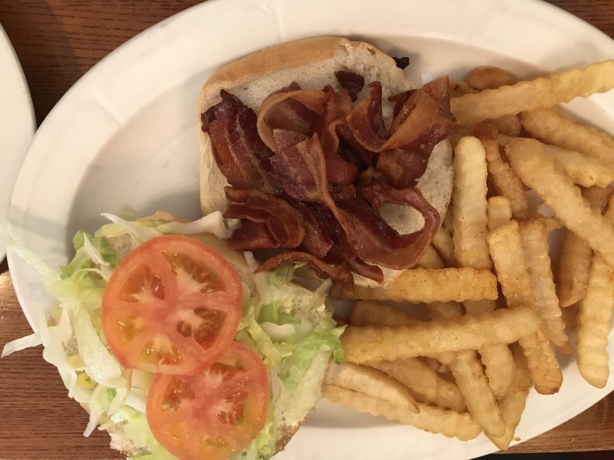 Miltonian Pizzeria & Wing House