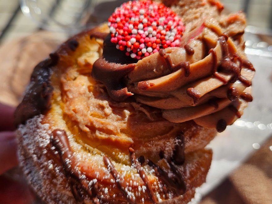 La Baguette French Bakery