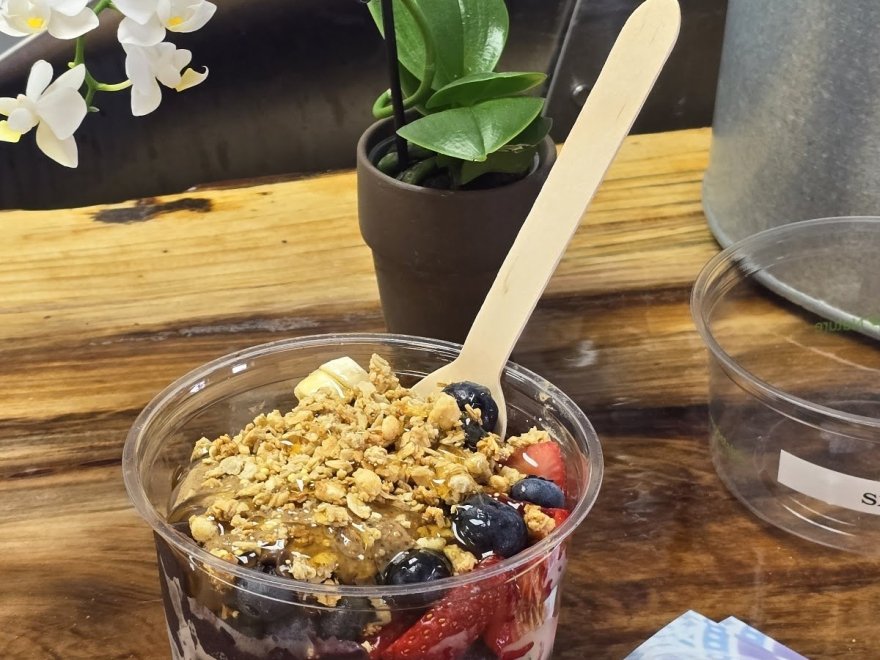Bountiful Bowls Beachside