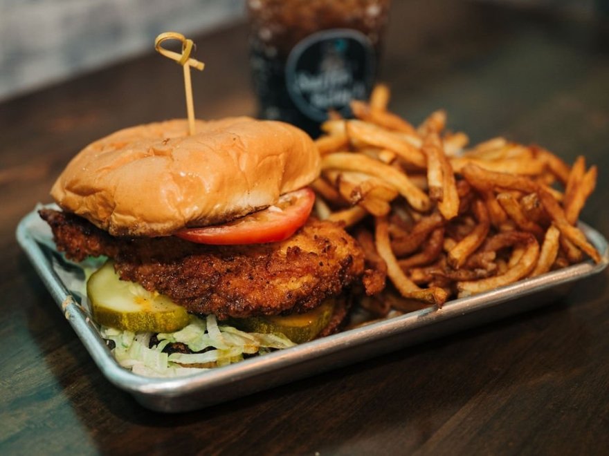 Surfin Betty’s Burger Bar