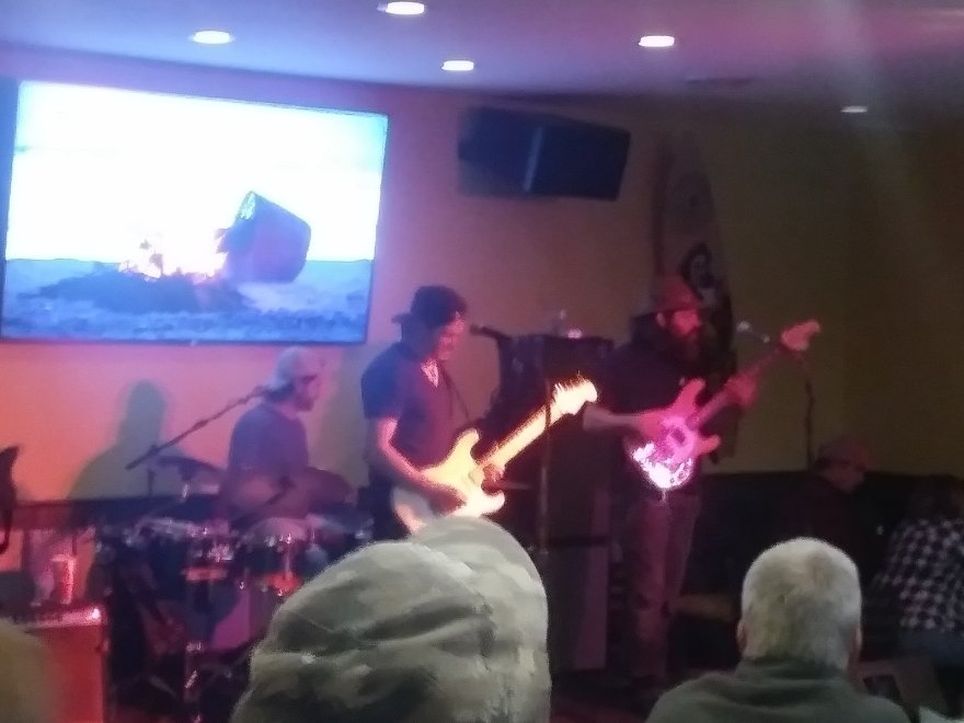 Paradise Pub